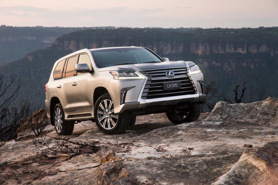  Lexus LX570 2015 года  (AU) (фото 8 из 19)
